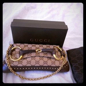 Gucci GG brown canvas and leather chain clutch